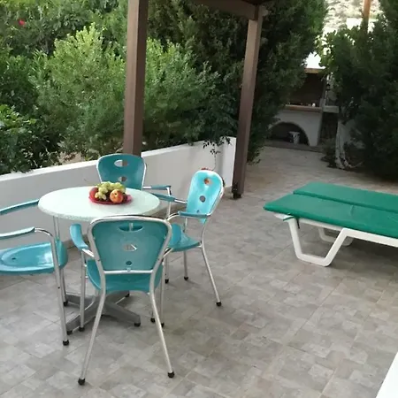 Eirini Апартаменты